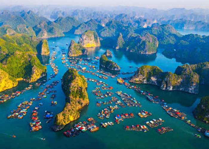 KHÁM PHÁ VỊNH HẠ LONG TRÊN DU THUYỀN 5 SAO 
